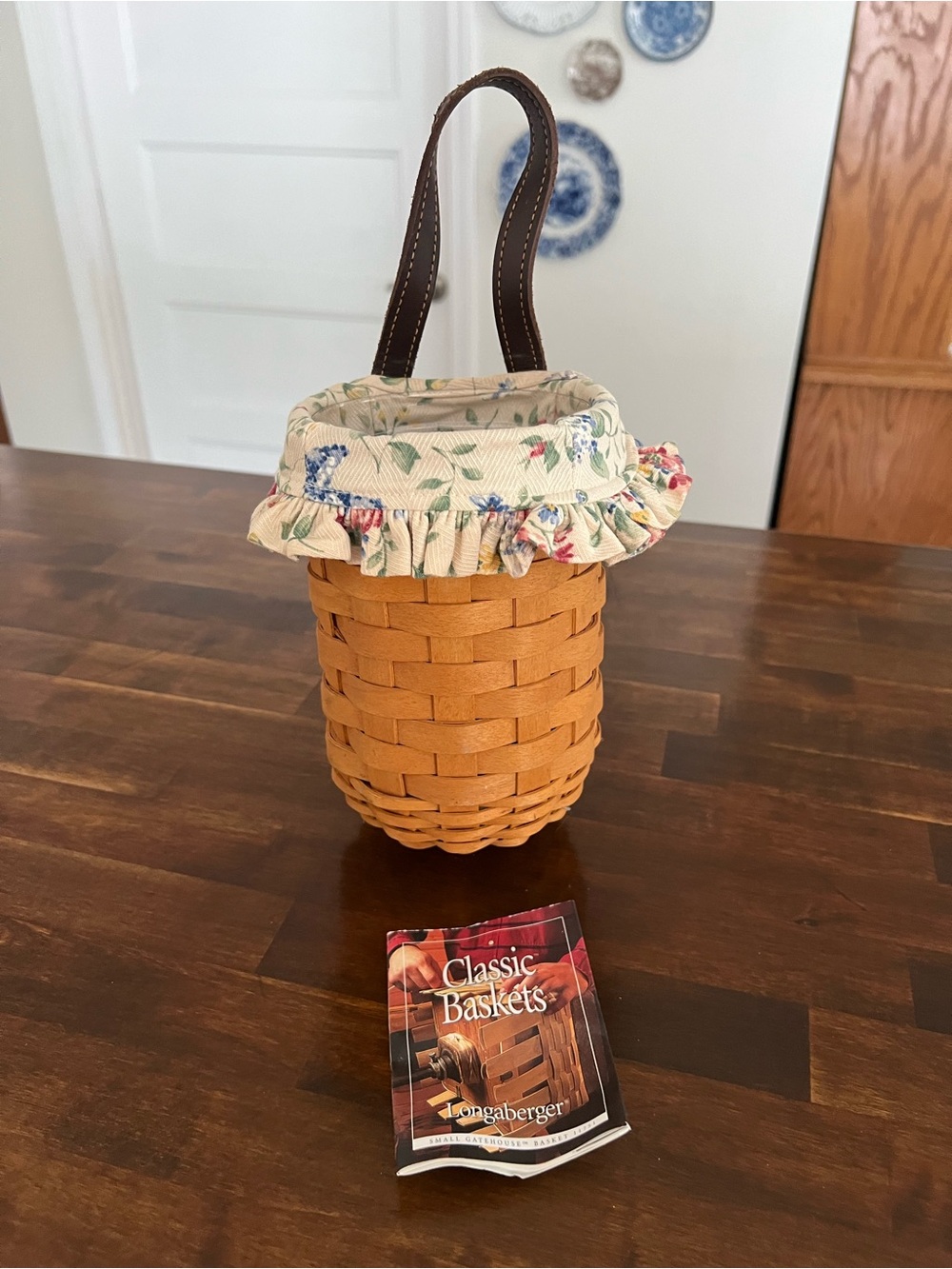 Longaberger Small Gatehouse Basket, 2002